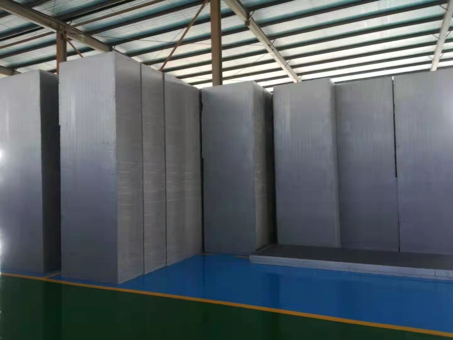 型號齊全石墨聚苯板 外墻B1級聚苯板大量現(xiàn)貨